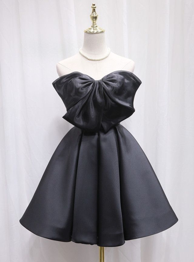 Pretty A Line Strapless Black Satin Short Homecoming Dress 18th Birthday Outfits