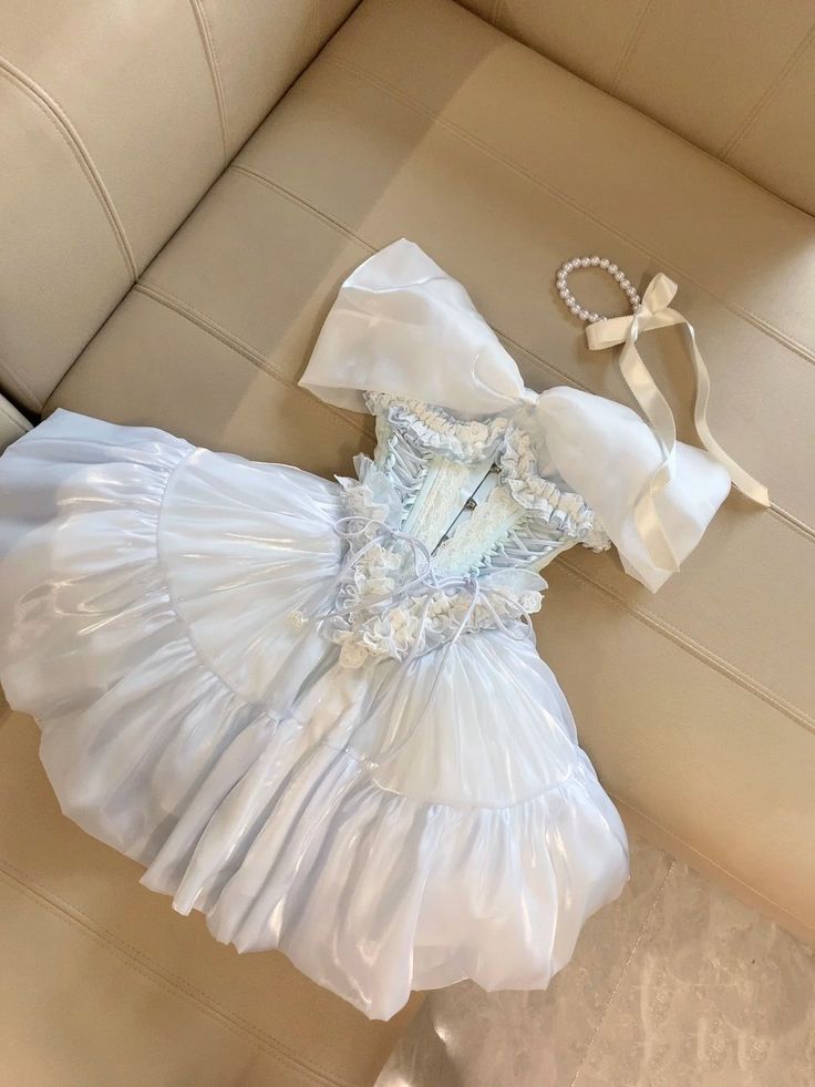 Sweet 16th Ball Gown Off The Shoulder Satin Lace Short Homecoming Dress Birthday Outfits