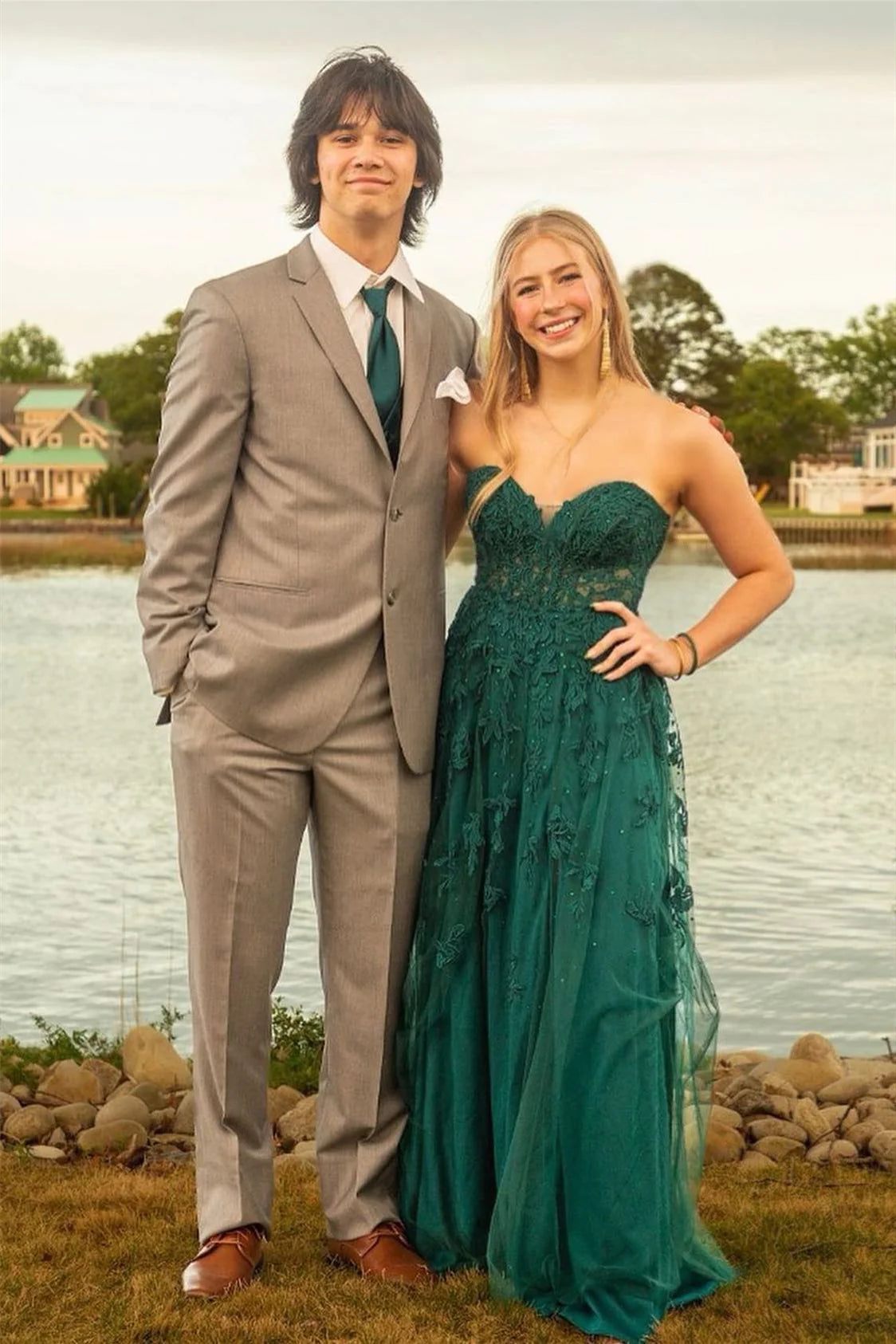 Fuchsia Sweetheart Appliques Beaded Long Prom Dresses With Side Slit