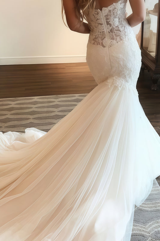 Sweetheart Lace Mermaid Wedding Dress With Tulle Train