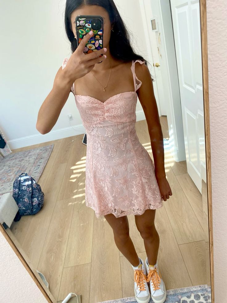 Pink A-Line Lovely Lace Short Party Dress Homecoming Dress