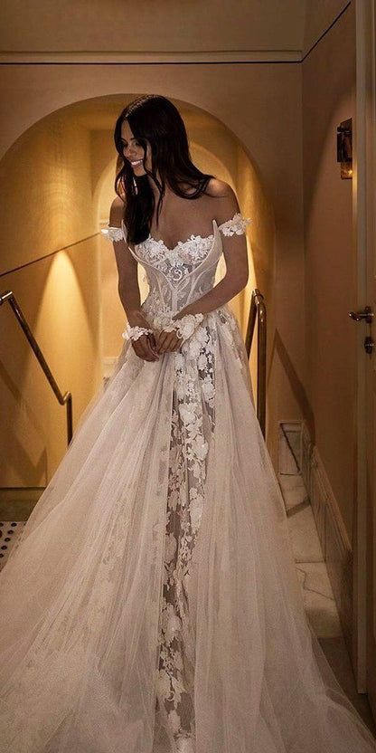 PM542,Off The Shoulder Strapless Sweetheart Applique Lace Long Wedding Dress
