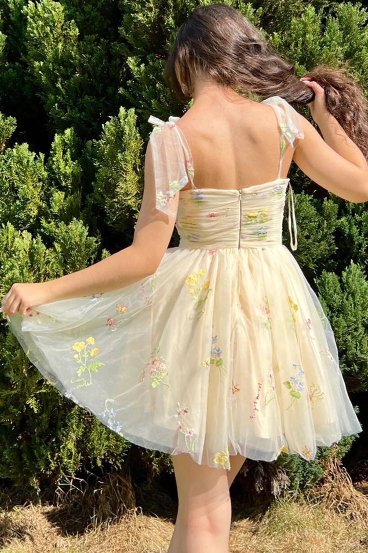 Cute A-Line Embroidery Homecoming Dresses Tulle Party Gown