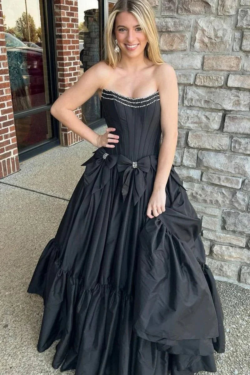 A-Line Black Scoop Neck Satin Long Prom Dresses with Bow Knots
