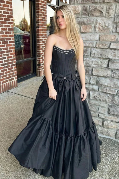 A-Line Black Scoop Neck Satin Long Prom Dresses with Bow Knots