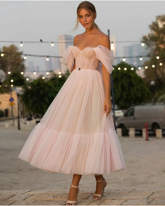A-Line Tulle Sweetheart Tea-Length Homecoming Dress
