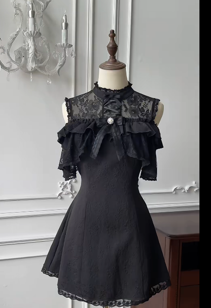Chic Black A Line Satin Lace Short Homecoming Dress 18th Birthday Outfits