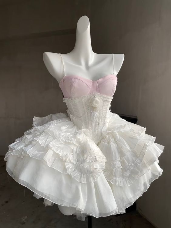 Style Cute 16th Ball Gown Spaghetti Straps Satin Lace Short Homecoming Dress Birthday Outfits