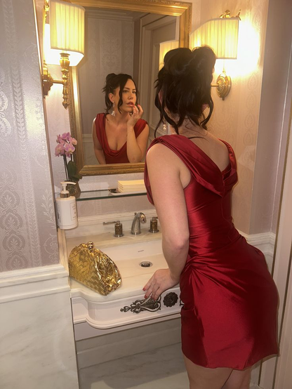 Charming Burgundy Mermaid Satin Short Homecoming Dress 20th Birthday Outfits