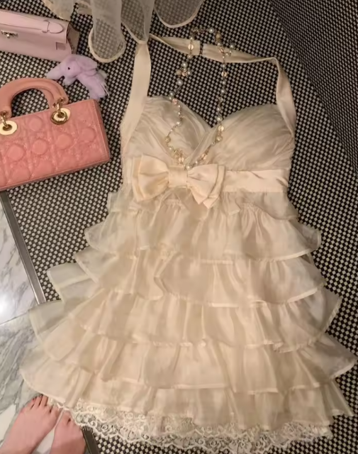 Cute A Line Halter Layer Chiffon Lace Short Homecoming Dress 17th Birthday Outfits