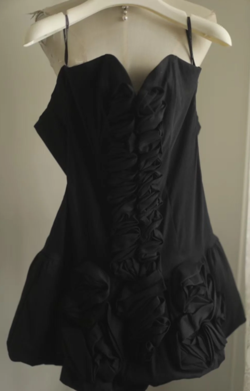 Cute Black A Line Sweetheart Satin Short Homecoming Dress 19th Birthday Outfits
