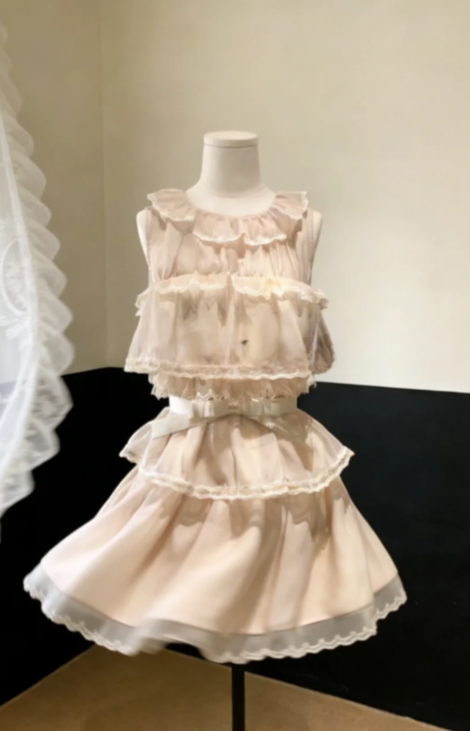 Princess A Line Halter Satin Lace Short Homecoming Dress 17th Birthday Outfits