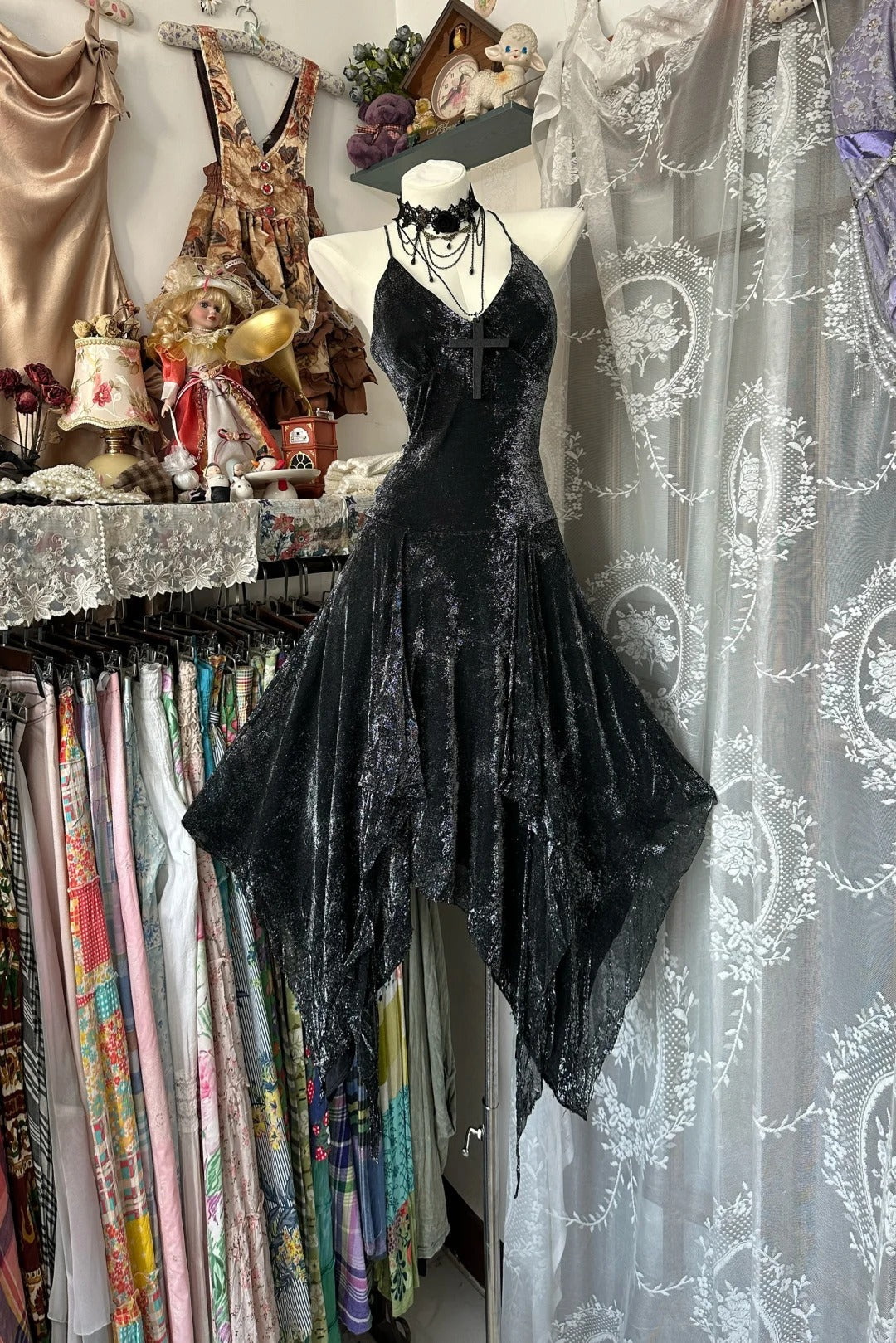 Elegant Black V-neck A-Line Lace Short Prom Dresses Sweetheart Homecoming Dresses