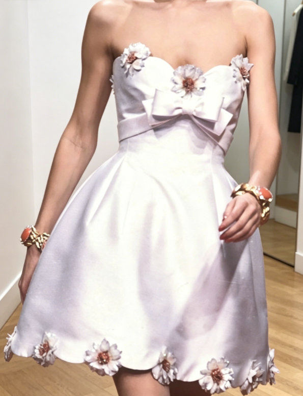 Chic White Homecoming Dress Sweetheart Satin Birthday Dress A-Line Graudation Party Dress