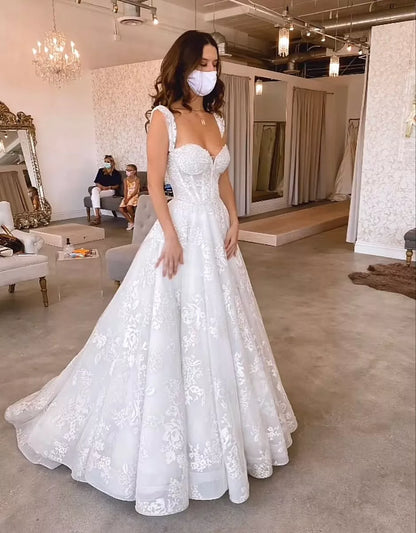 Elegant Wedding Dresses Sweetheart Neck White Ivory Lace Appliques Sweep Train