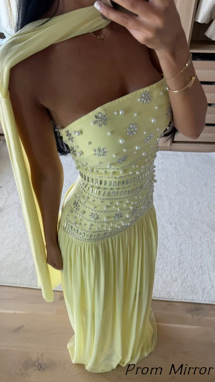 Elegant Yellow Beaded Chiffon Long Prom Dresses