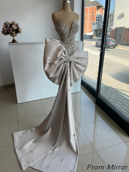 Luxury Beaded Sweetheart V-Neck Short Homecoming Dress With Bowknot