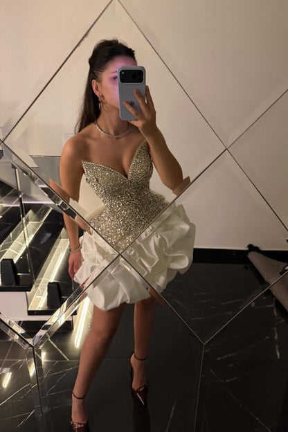 Luxury White Beaded Bodycon Satin Homecoming Dresses