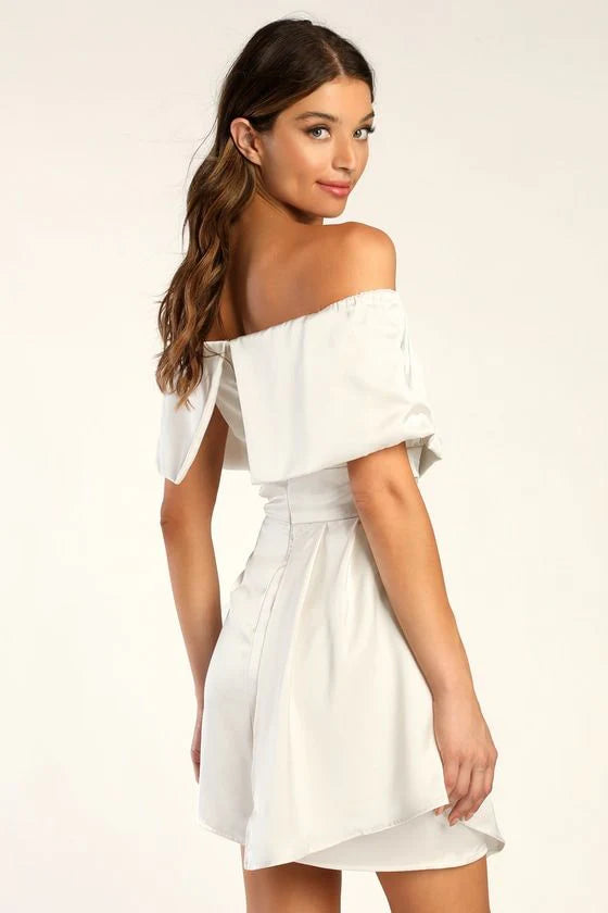 Off Shoulder White Homecoming Dresses Bodycon Short Cocktail Party Dresses