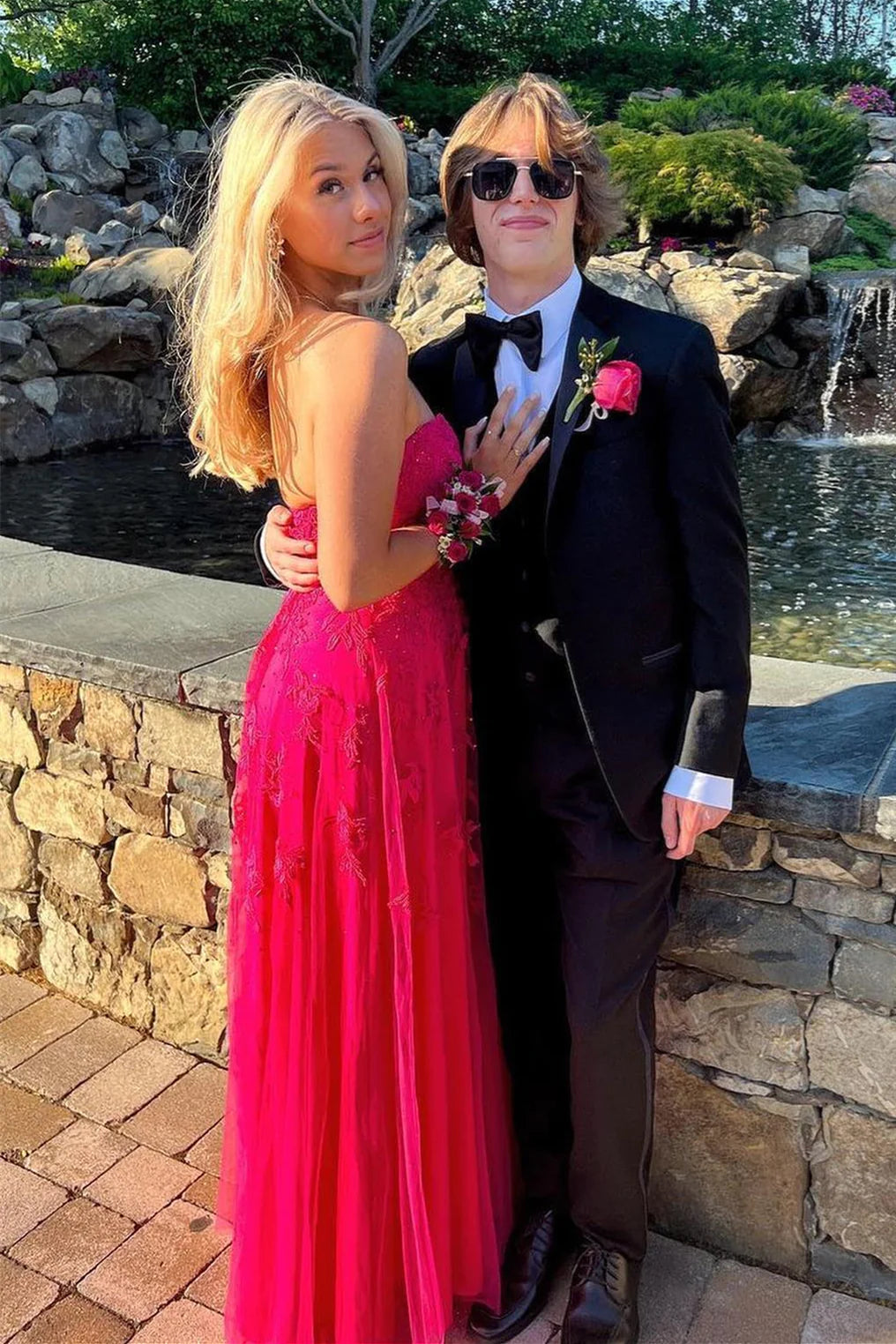 Fuchsia Sweetheart Appliques Beaded Long Prom Dresses With Side Slit