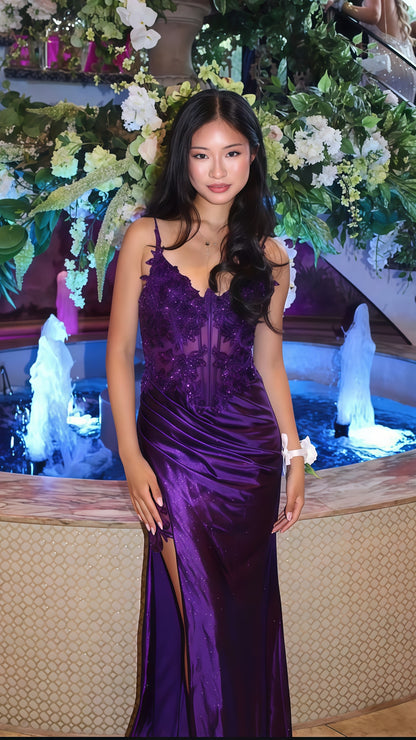 Purple V-neck Appliques Lace Party Dress With Side Slit