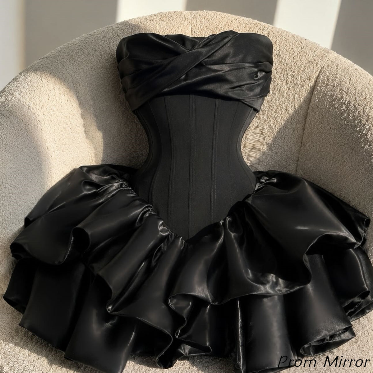 Strapless Black Pleated Short Homecoming Dresses