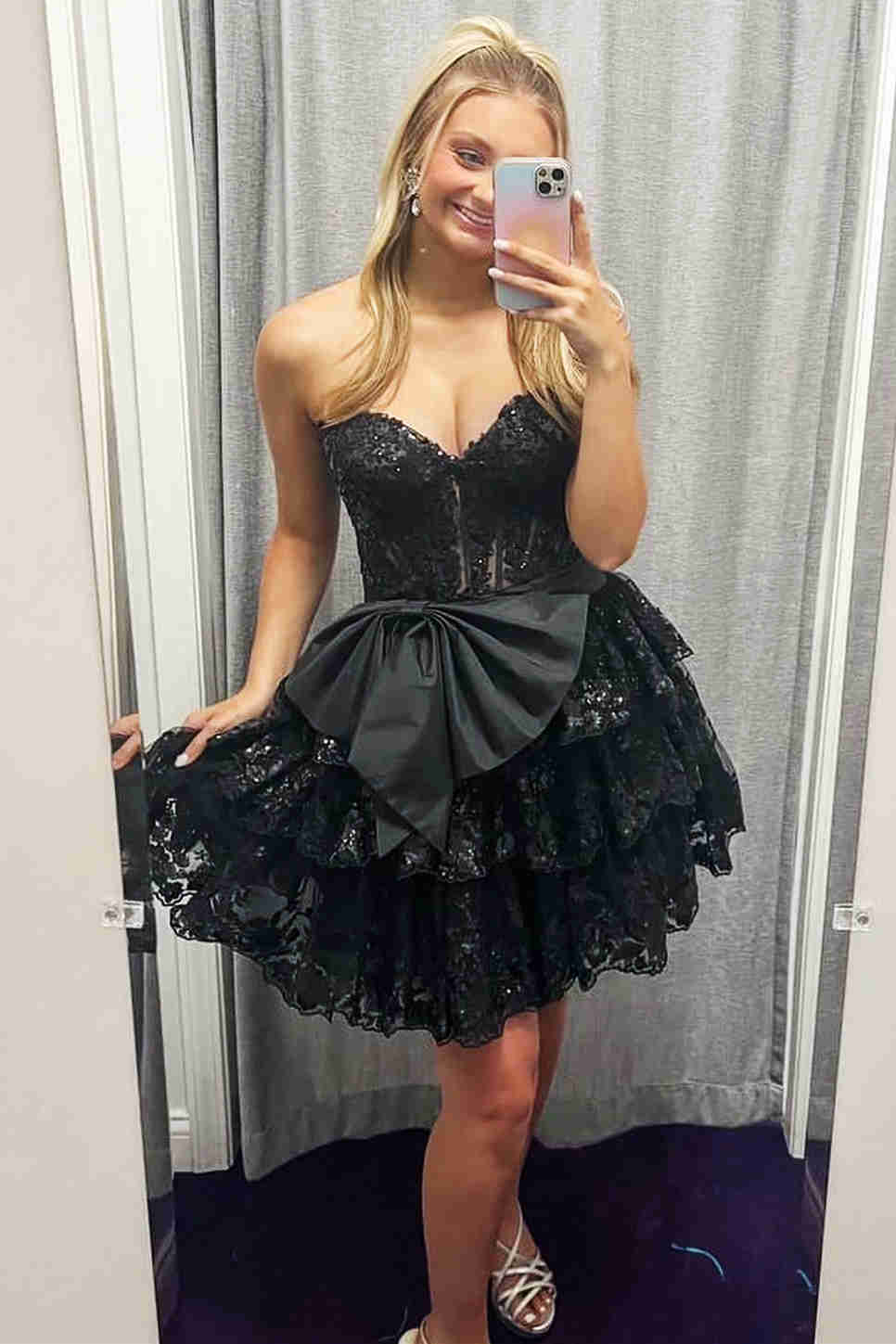 Sweetheart Lace Homecoming Dresses Appliques Cocktail Dresses