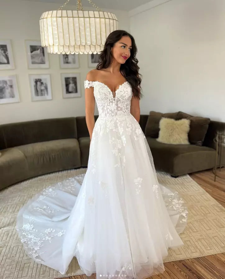 White Ivory Wedding Dresses Off Shoulder Lace Appliques Sweep Train Bridal Gowns