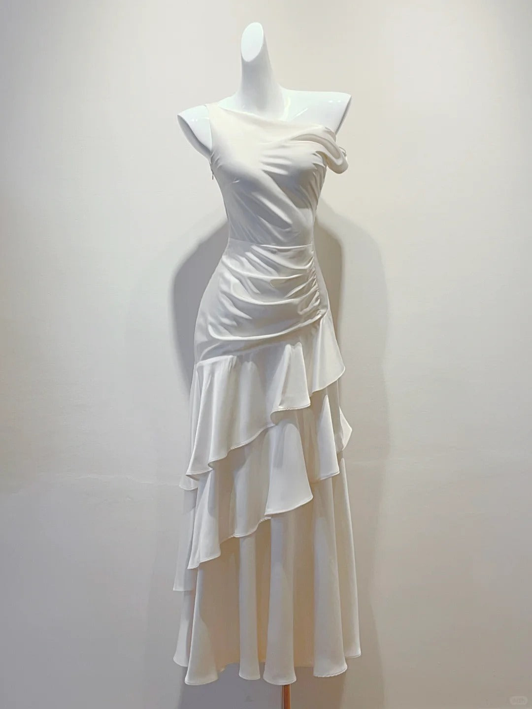 Elegant White Mermaid Ruffle Satin Prom Dress Evening Dress Bridesmaid Dress
